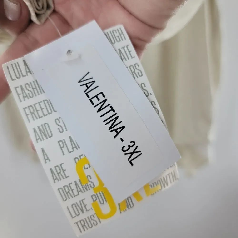 Lularoe Valentina button up tunic - Picture 6 of 7